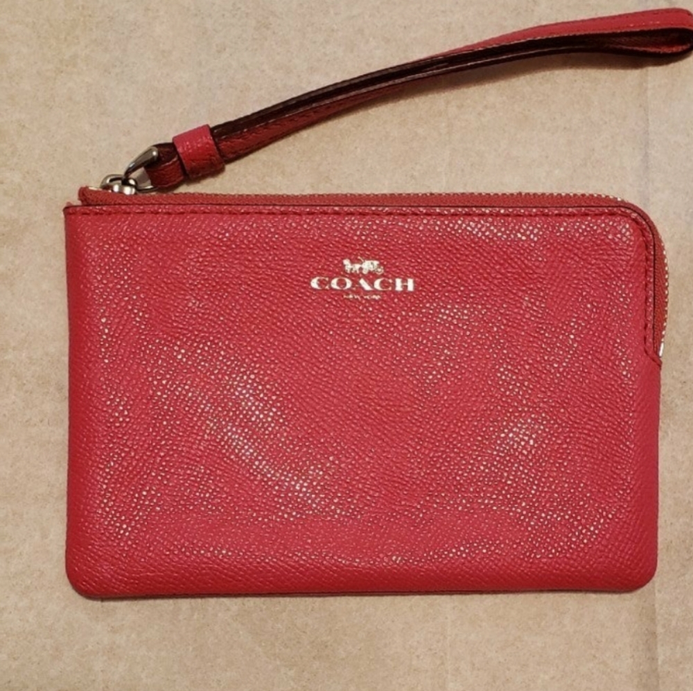 Coach Leather Corner Zip Wristlet Pink